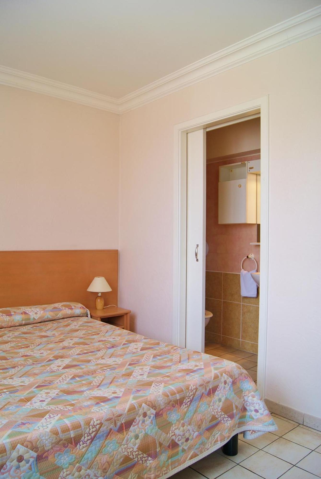 Auberge De La Baronne 라가우데 외부 사진